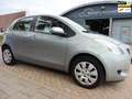 Toyota Yaris 1.3 VVTi Sol AIRCO Gris - thumbnail 1