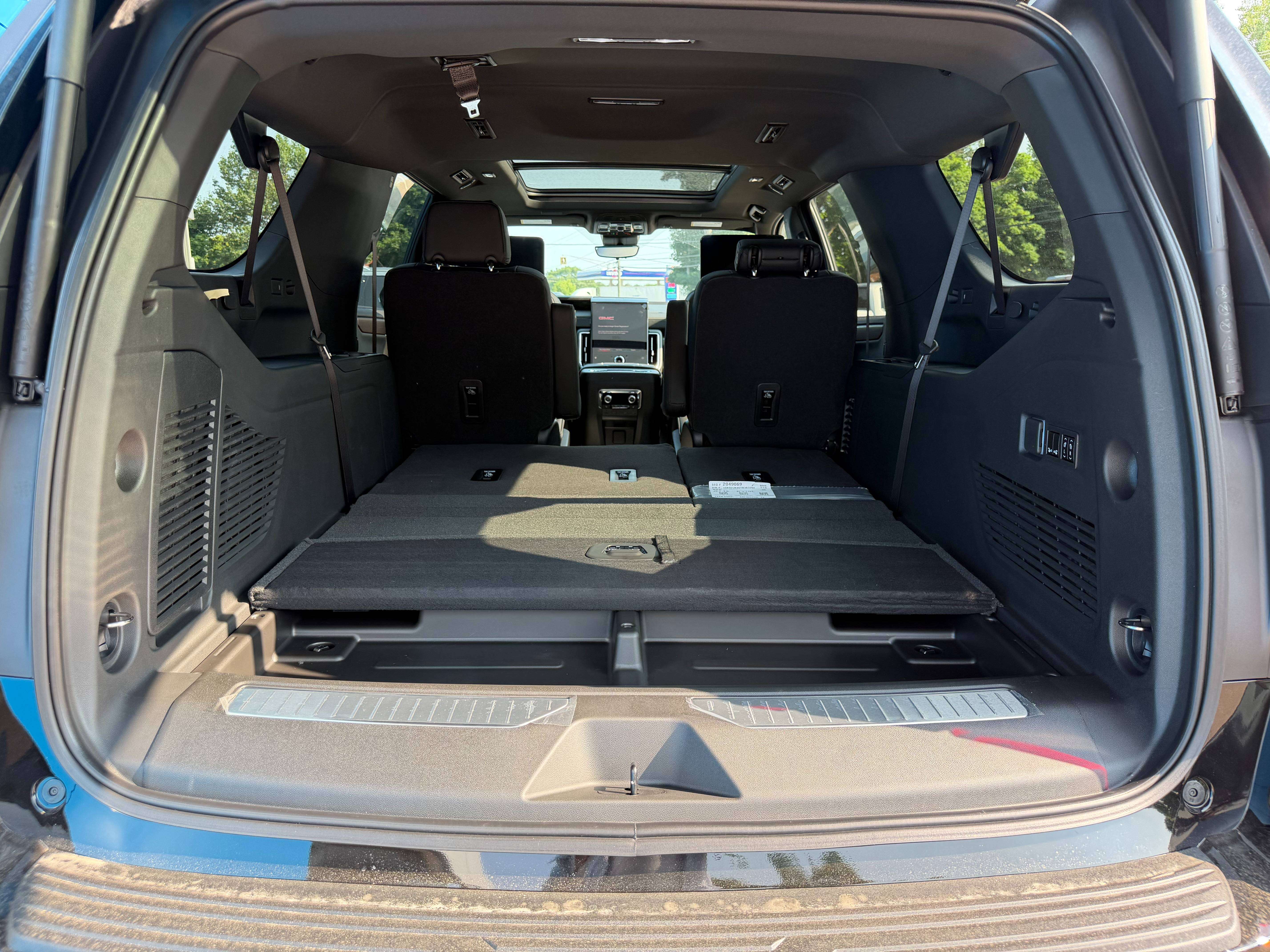 2026 GMC Yukon Denali! Denali Reserve Package Included! — photo 5