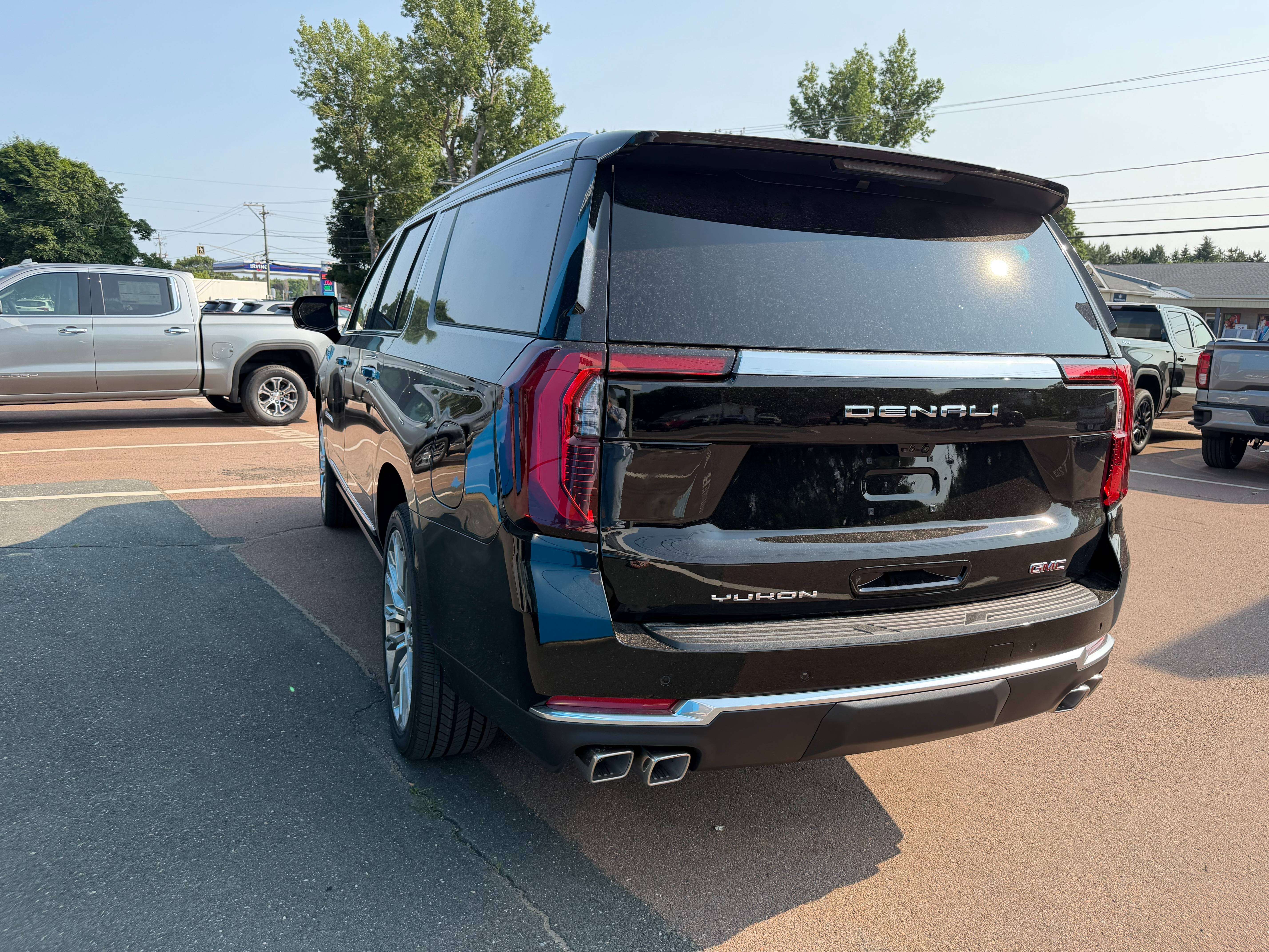 2026 GMC Yukon Denali! Denali Reserve Package Included! — photo 4