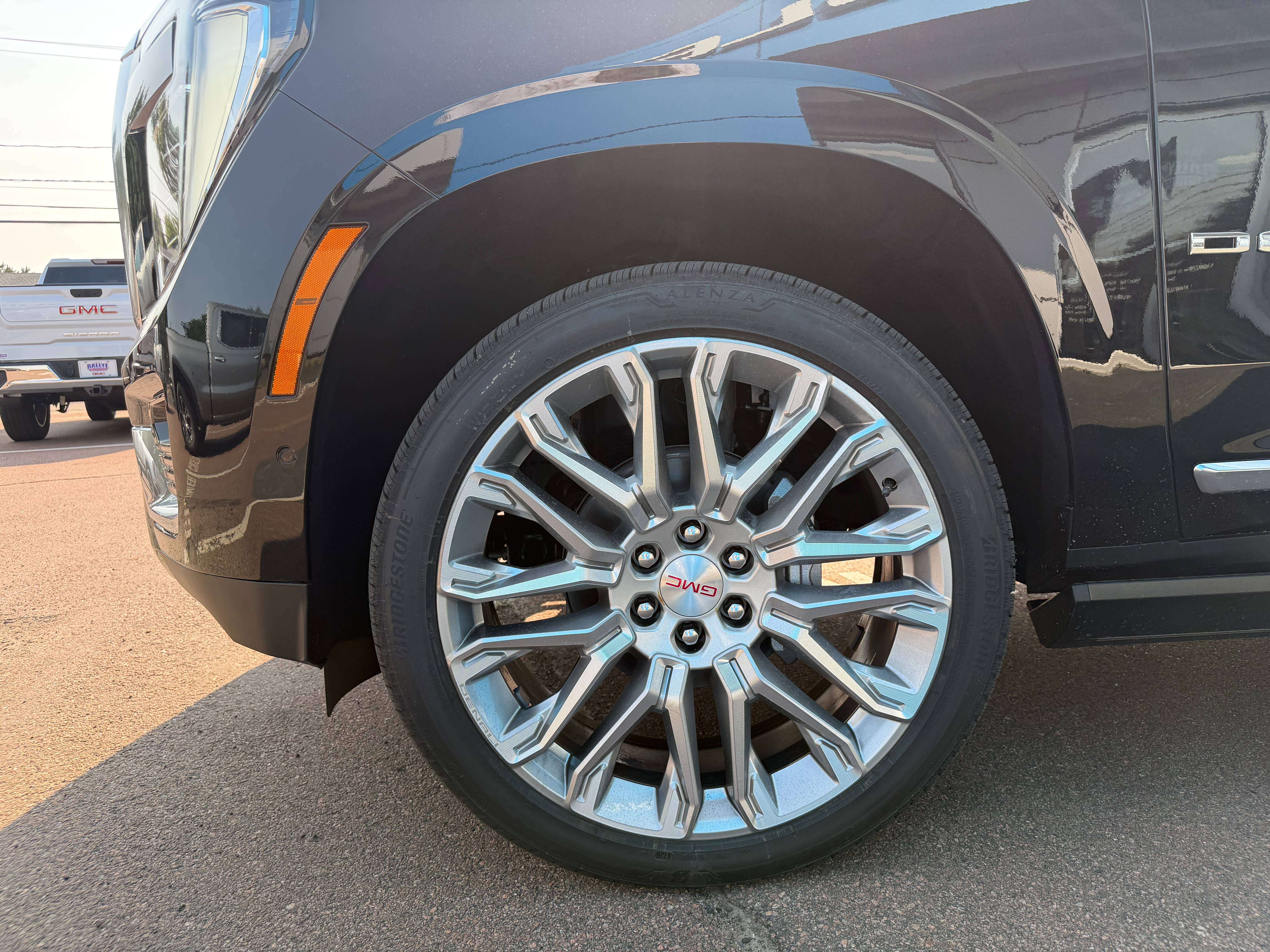 2026 GMC Yukon Denali! Denali Reserve Package Included! — photo 3