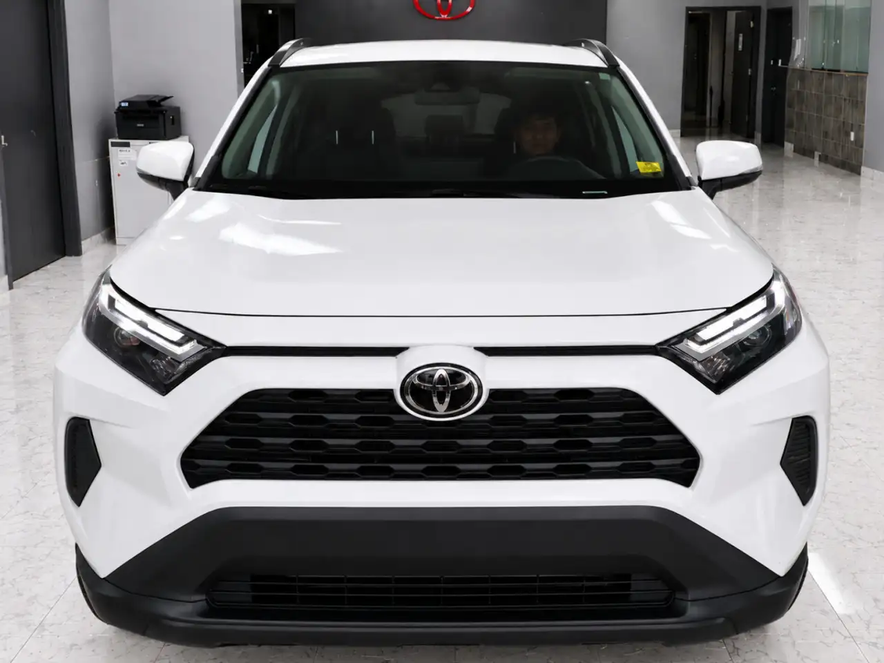 Toyota RAV 4 снимка Toyota RAV 4