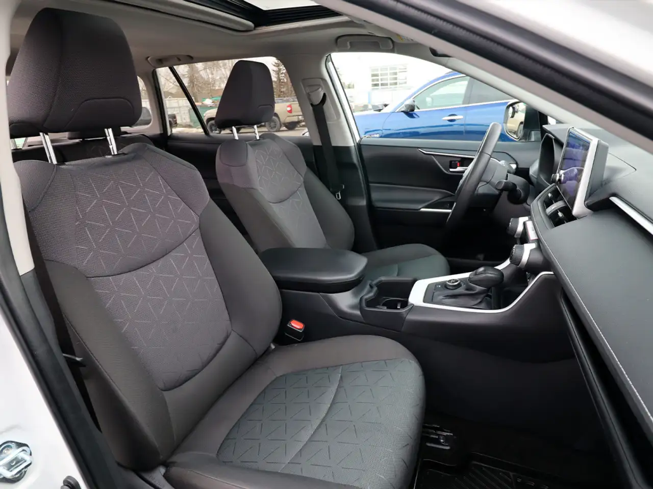 Toyota RAV 4 снимка Toyota RAV 4