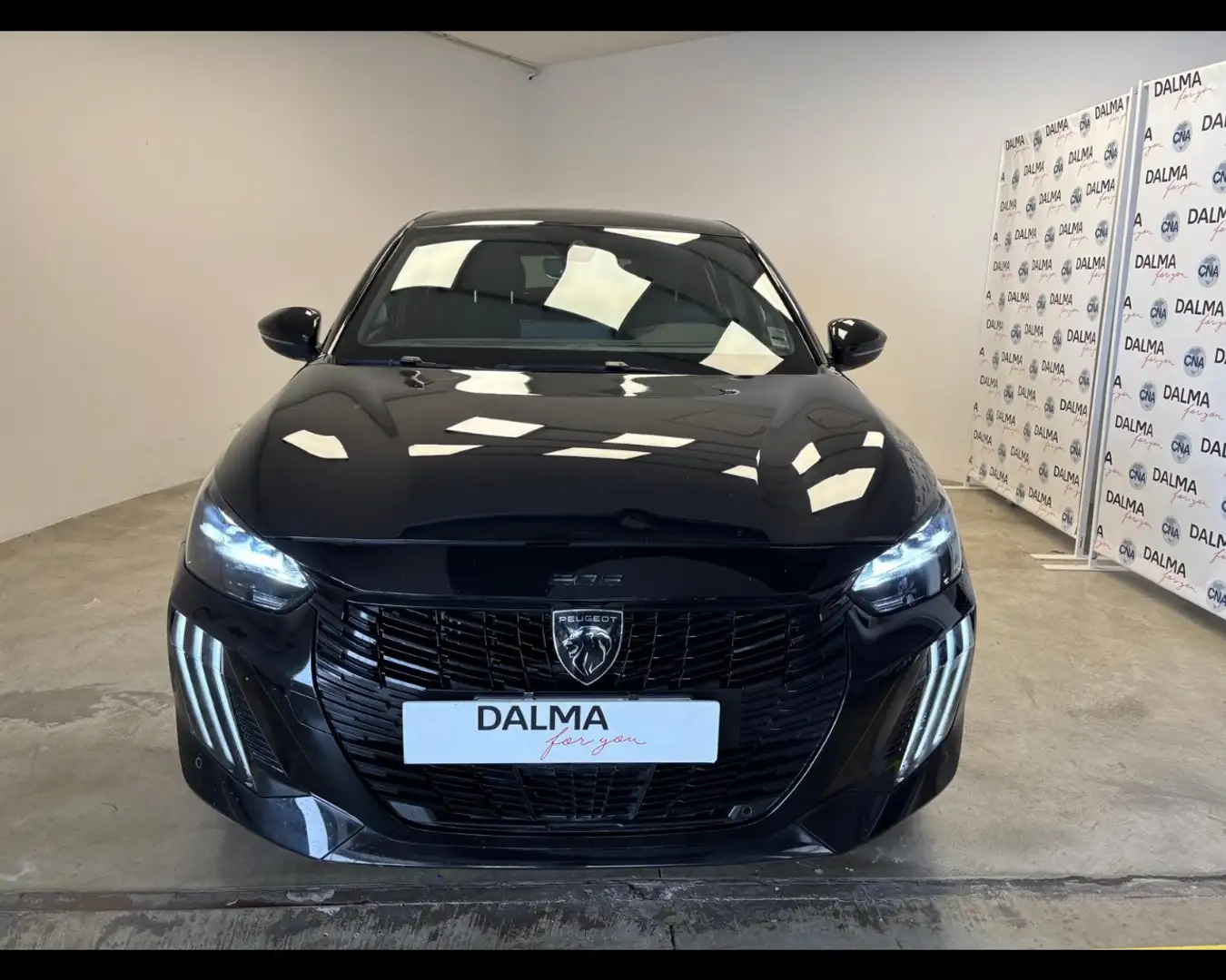 Peugeot 208 1.2 Hybrid 48V GT Schwarz - 2