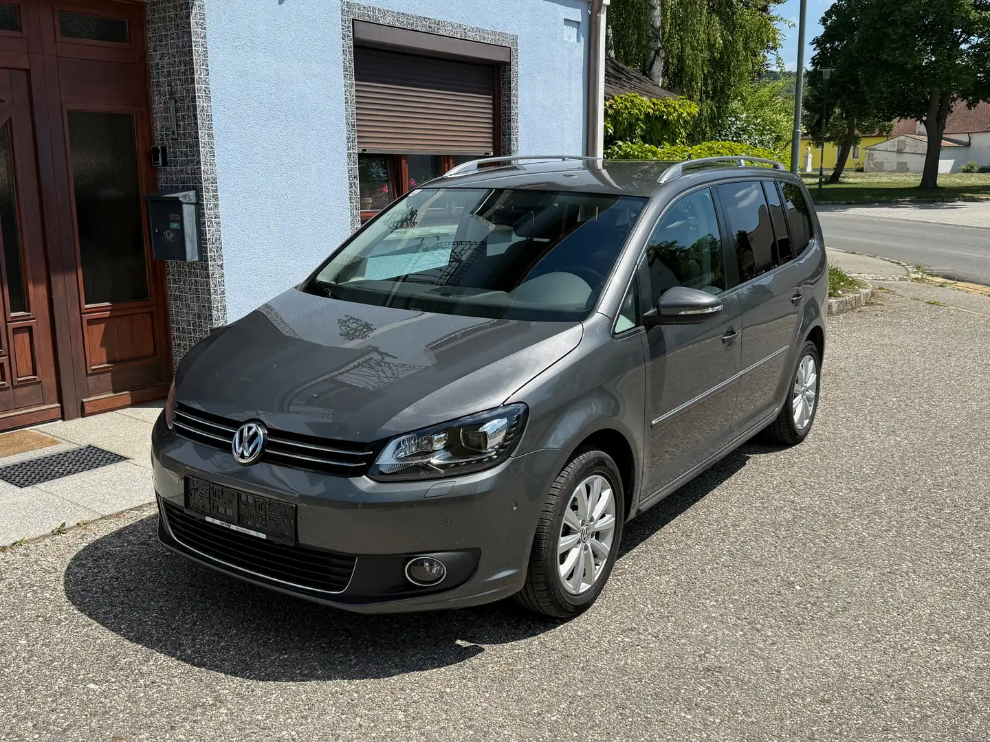 Volkswagen Touran Touran Highline 1,4 TSI Highline Grau - 1