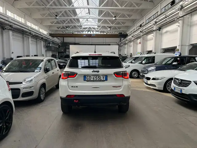Jeep Compass view 6