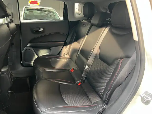 Jeep Compass view 11
