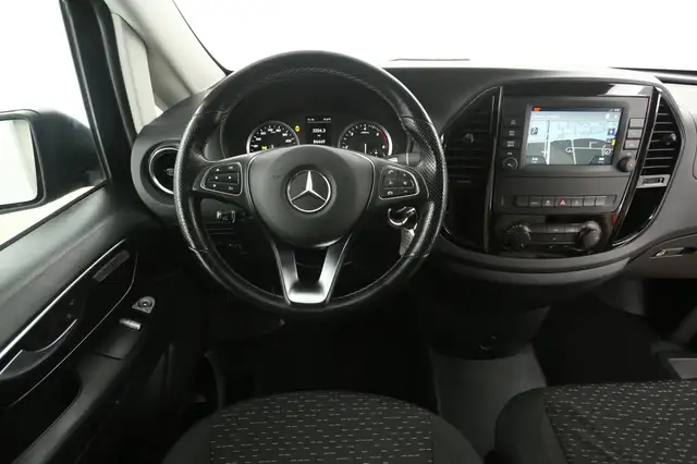 Mercedes-Benz Vito view 2