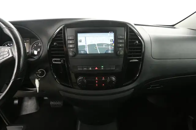Mercedes-Benz Vito view 11