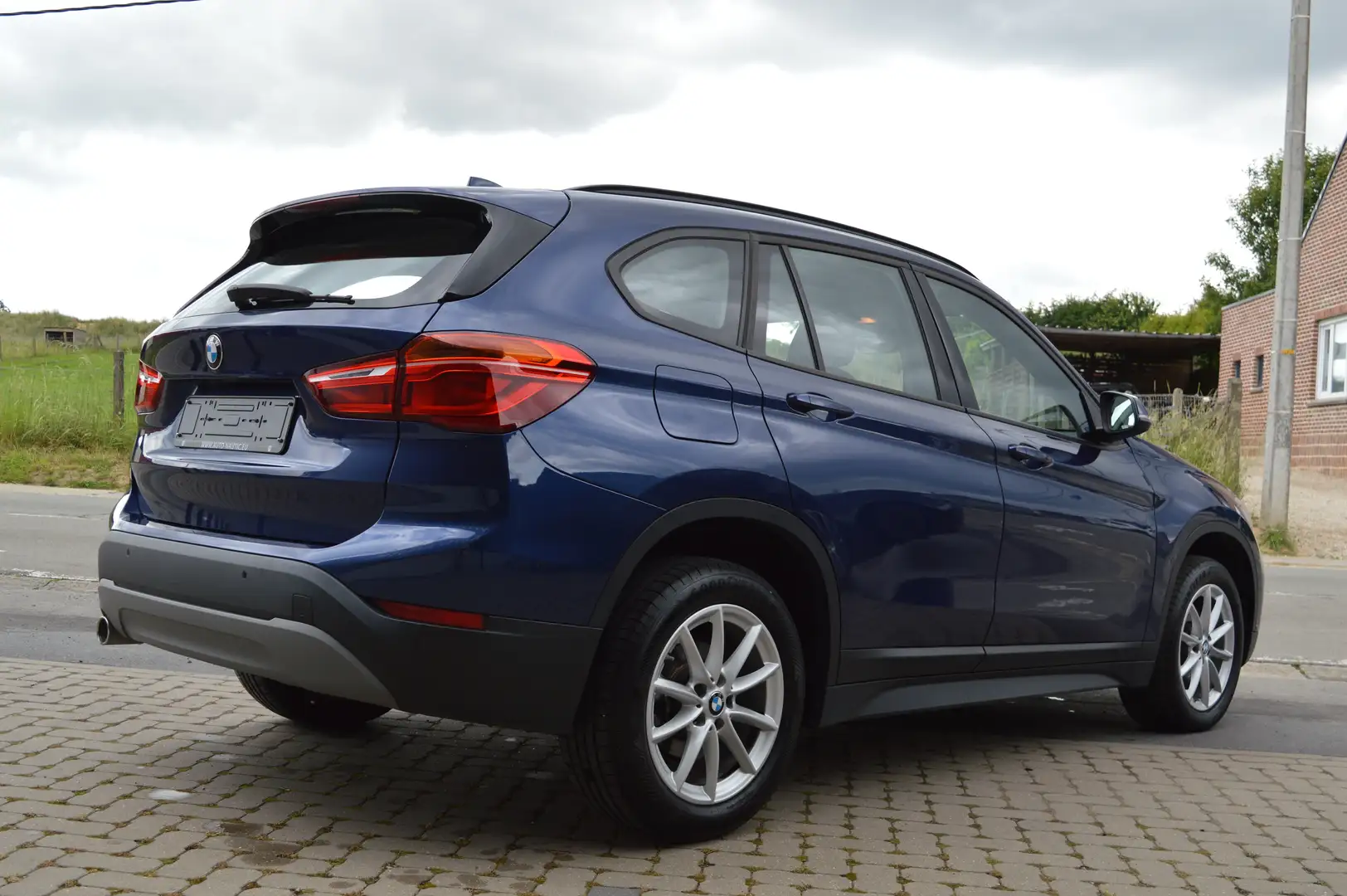 BMW X1 sDrive 16d 116 ch Lounge 1 MAIN - Superbe état Azul - 2