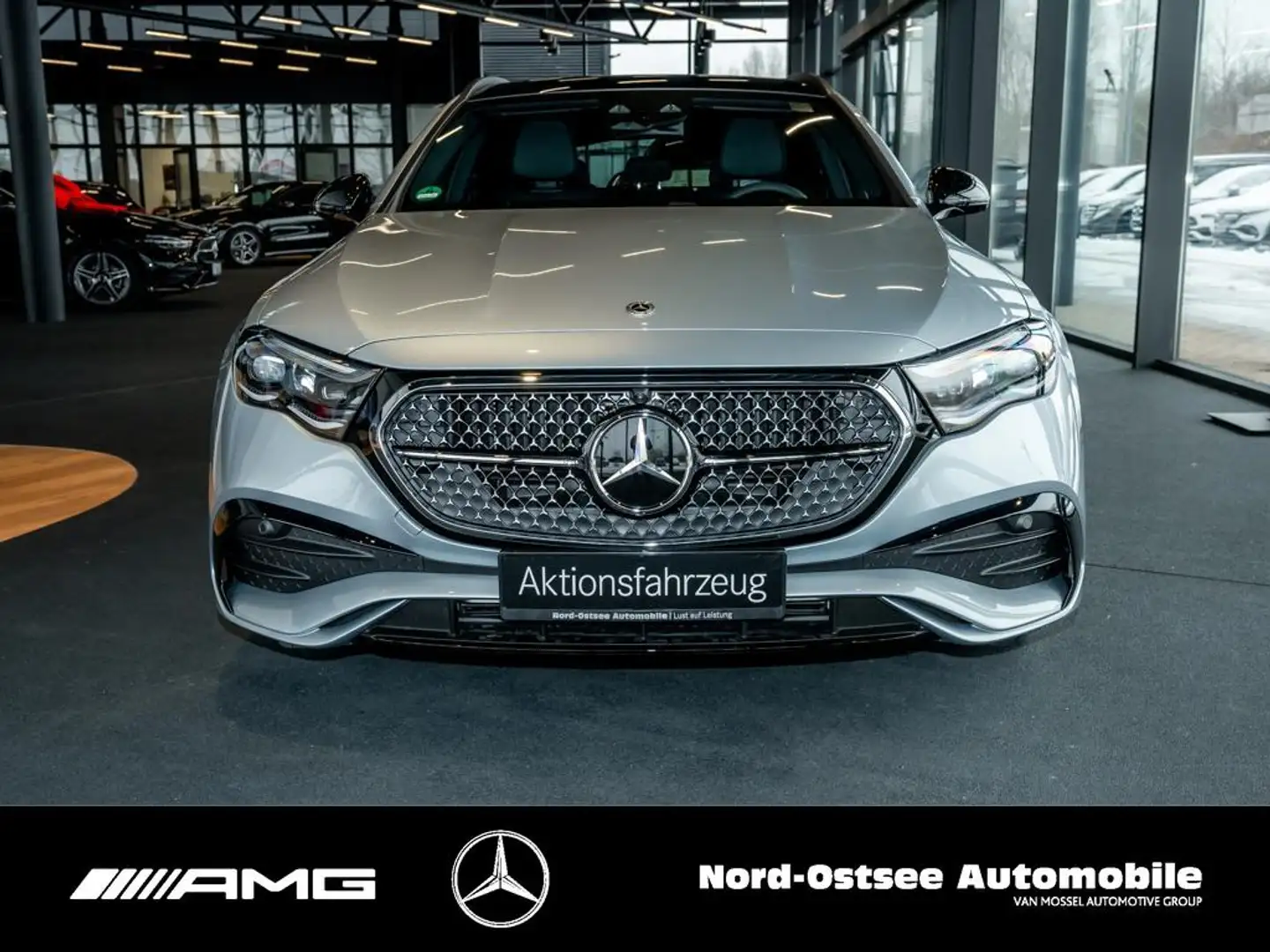 Mercedes-Benz E 300 de 4m T AMG NIGHT PANO AHK HUD DIGIT-LIGHT Argent - 2