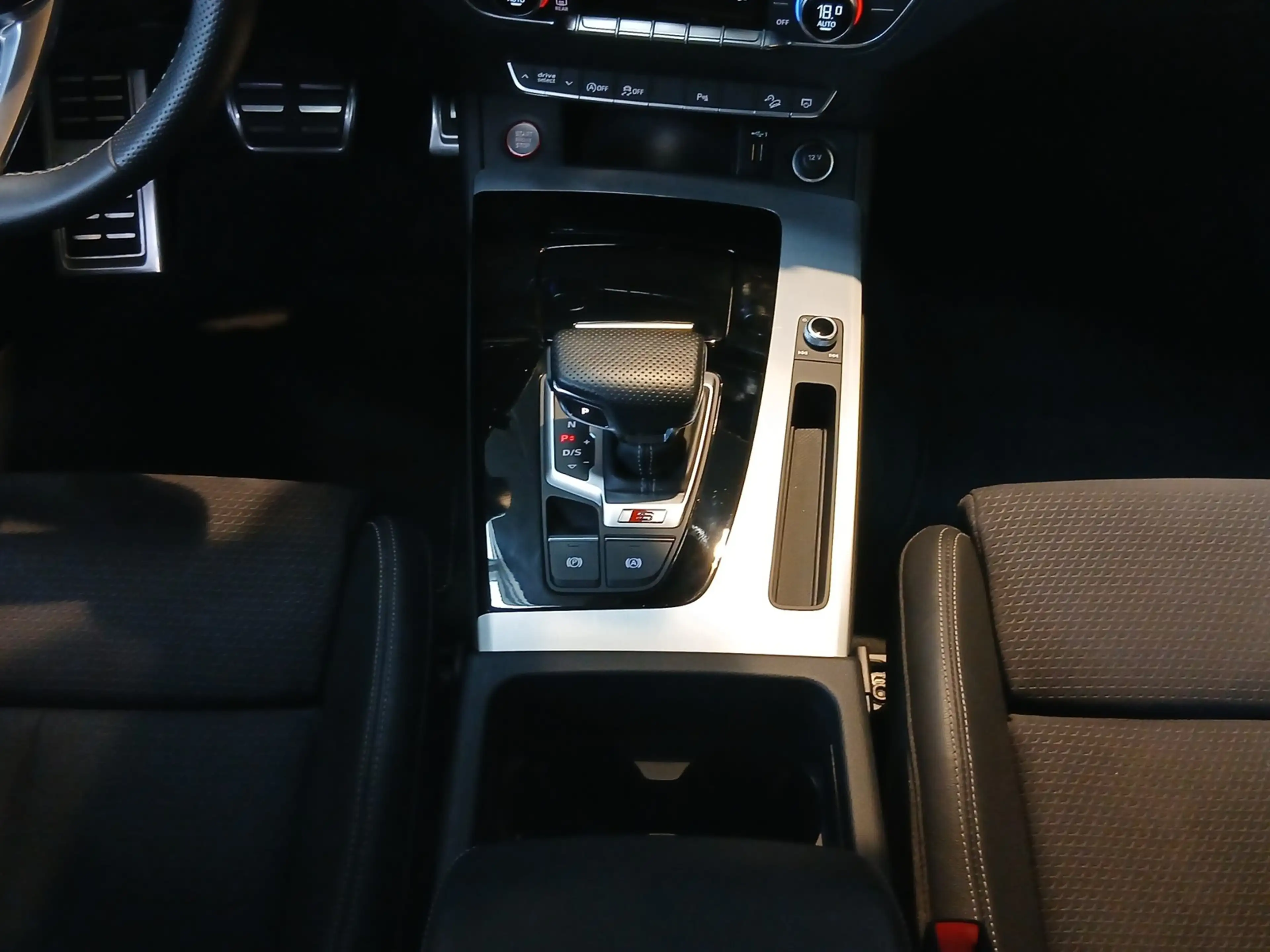 Audi SQ5 Sportback 3.0 TDI quattro Stand. HZ AHK Matrix — photo 15