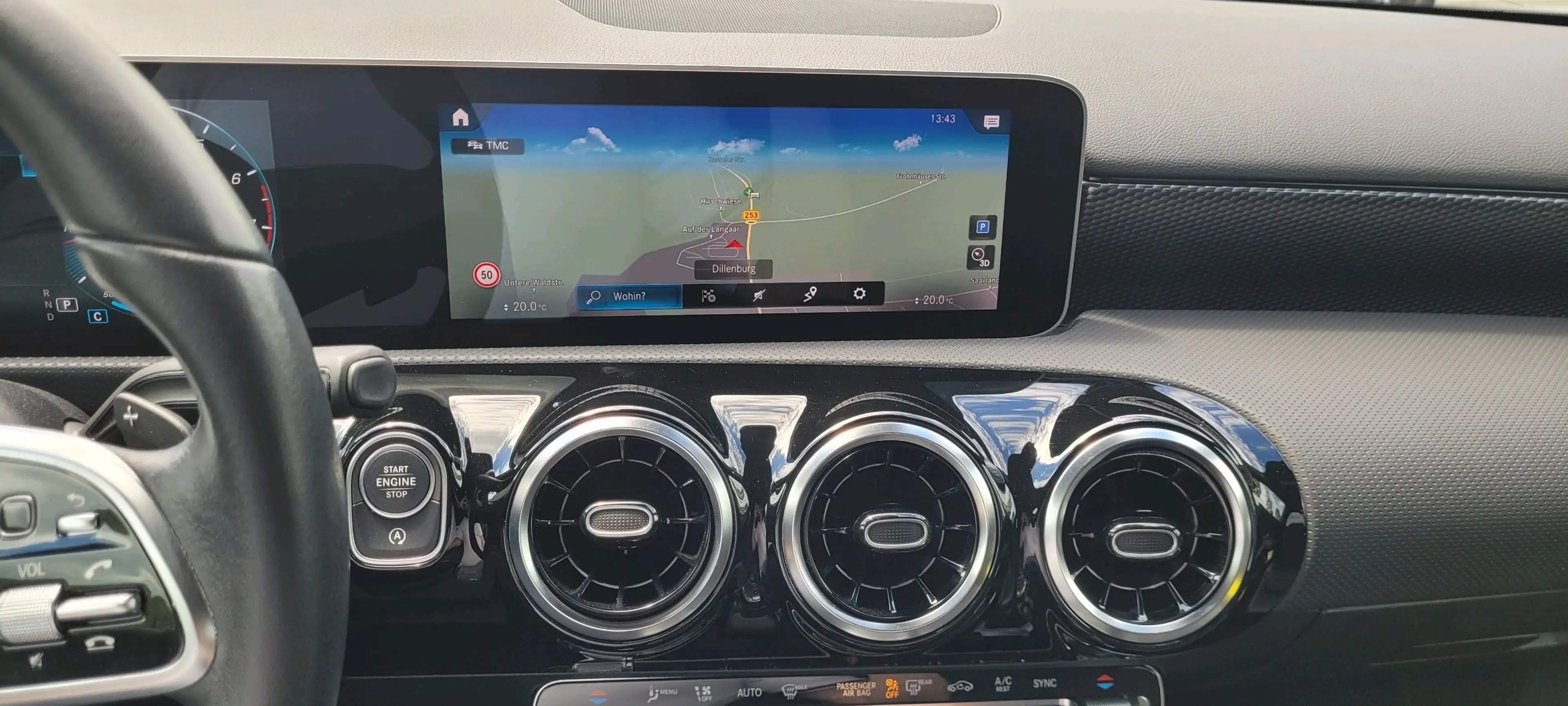 Mercedes-Benz A 220 4Matic — photo 14