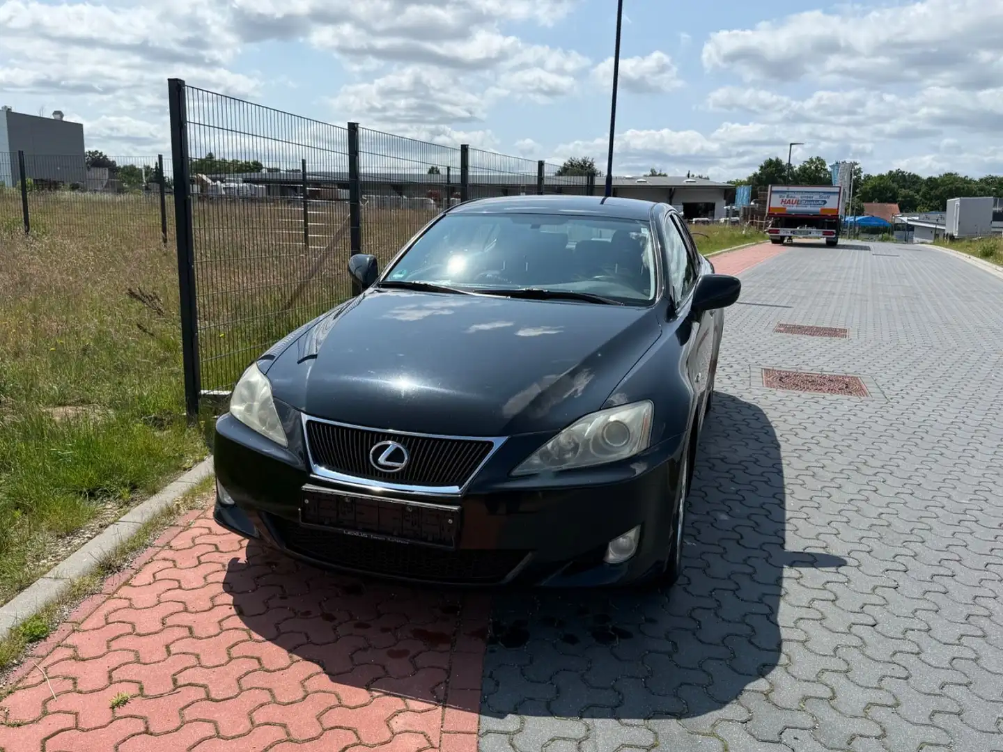 Lexus IS 220d Schwarz - 1