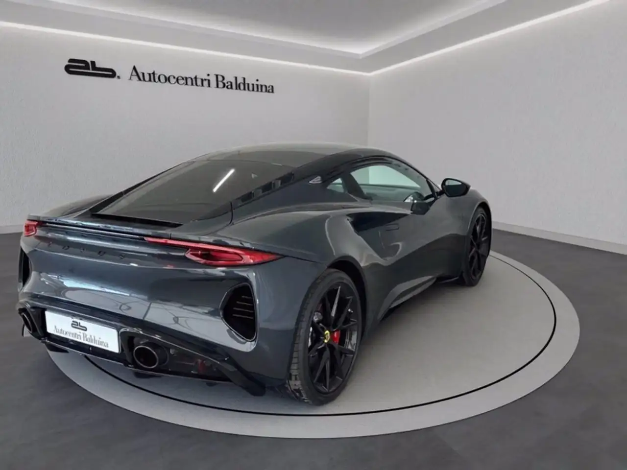 Lotus Emira 2023