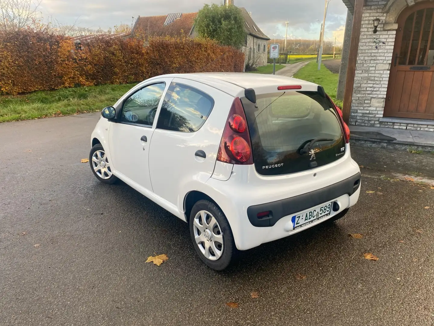 Peugeot 107 1.0i Trendy - 1