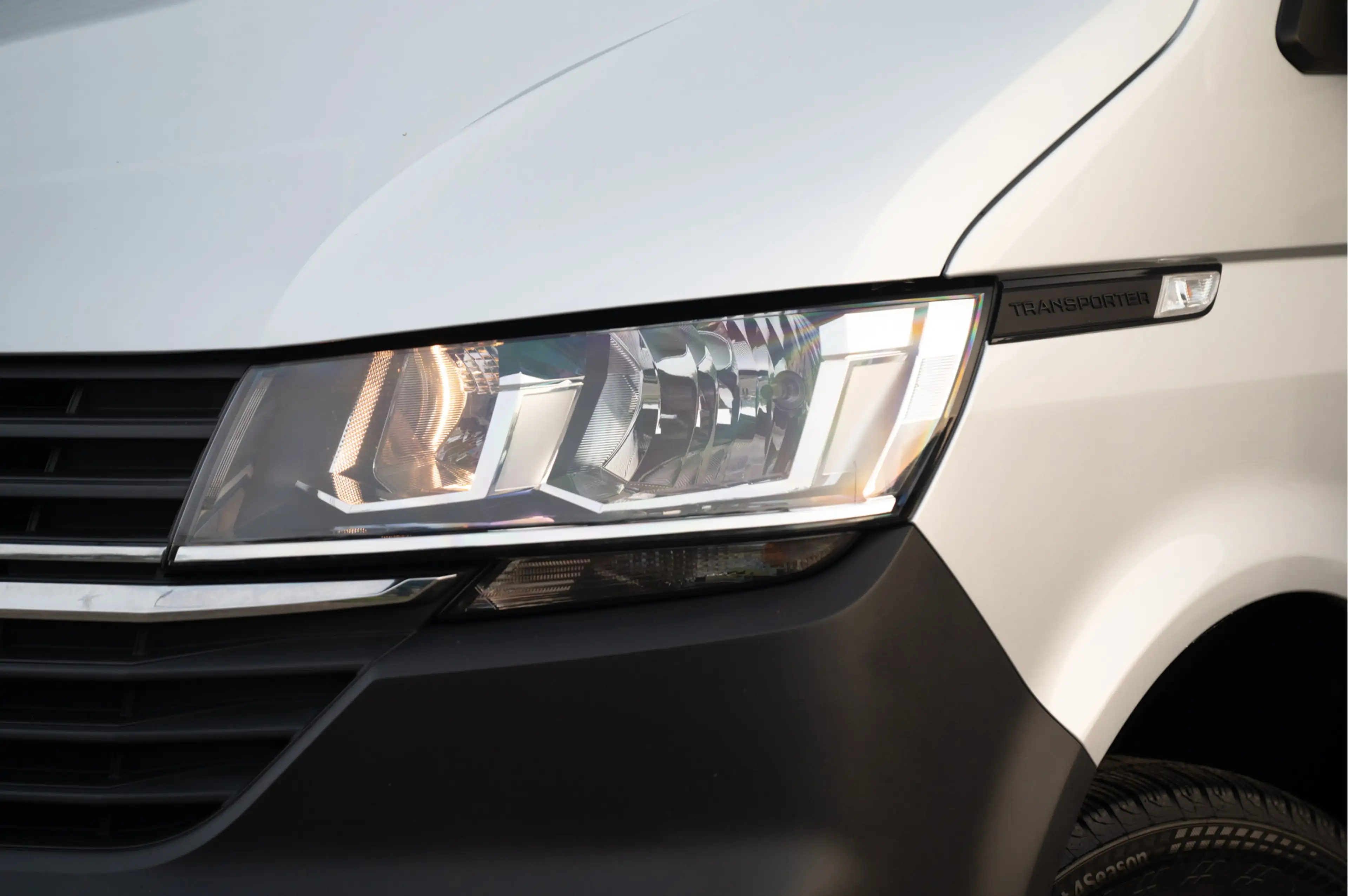 Volkswagen T6.1 Transporter 2.0 TDI L2H1 30 DC Comfortline | Navi | Camera | P — photo 3