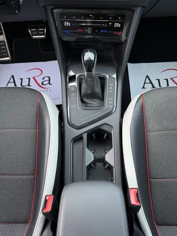 Volkswagen Tiguan view 12