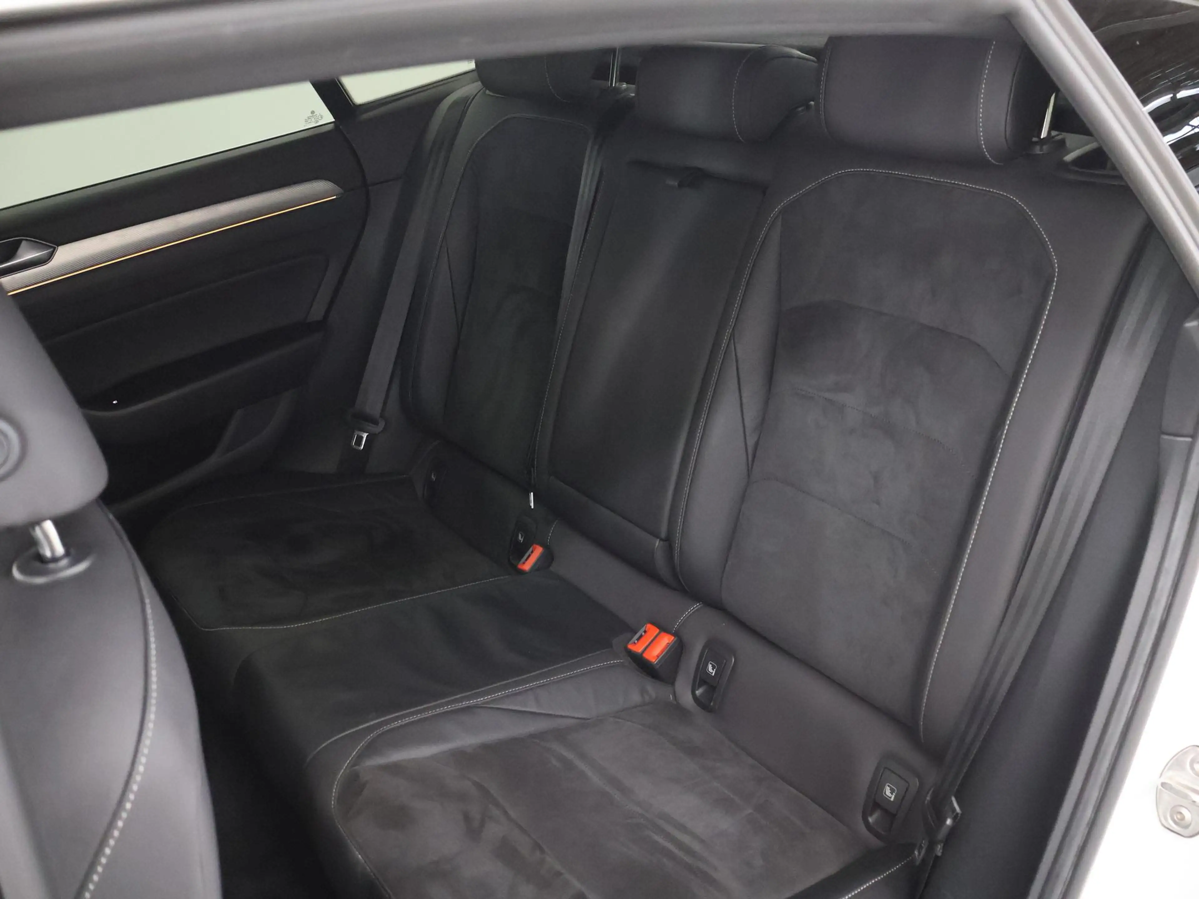 Volkswagen Arteon 2.0 TSI Business R Exclusive 190pk | Panoramadak | — photo 12