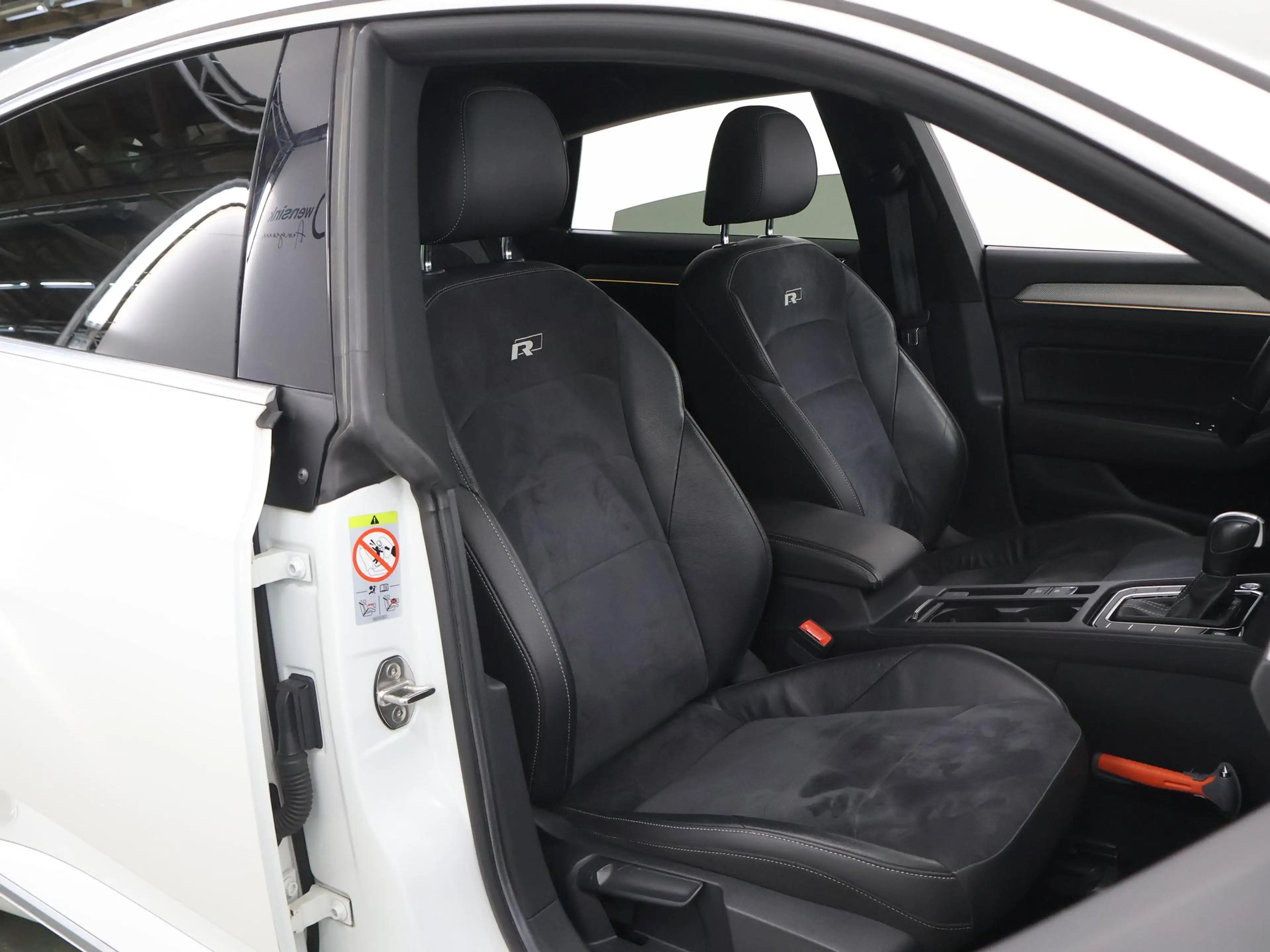 Volkswagen Arteon 2.0 TSI Business R Exclusive 190pk | Panoramadak | — photo 11