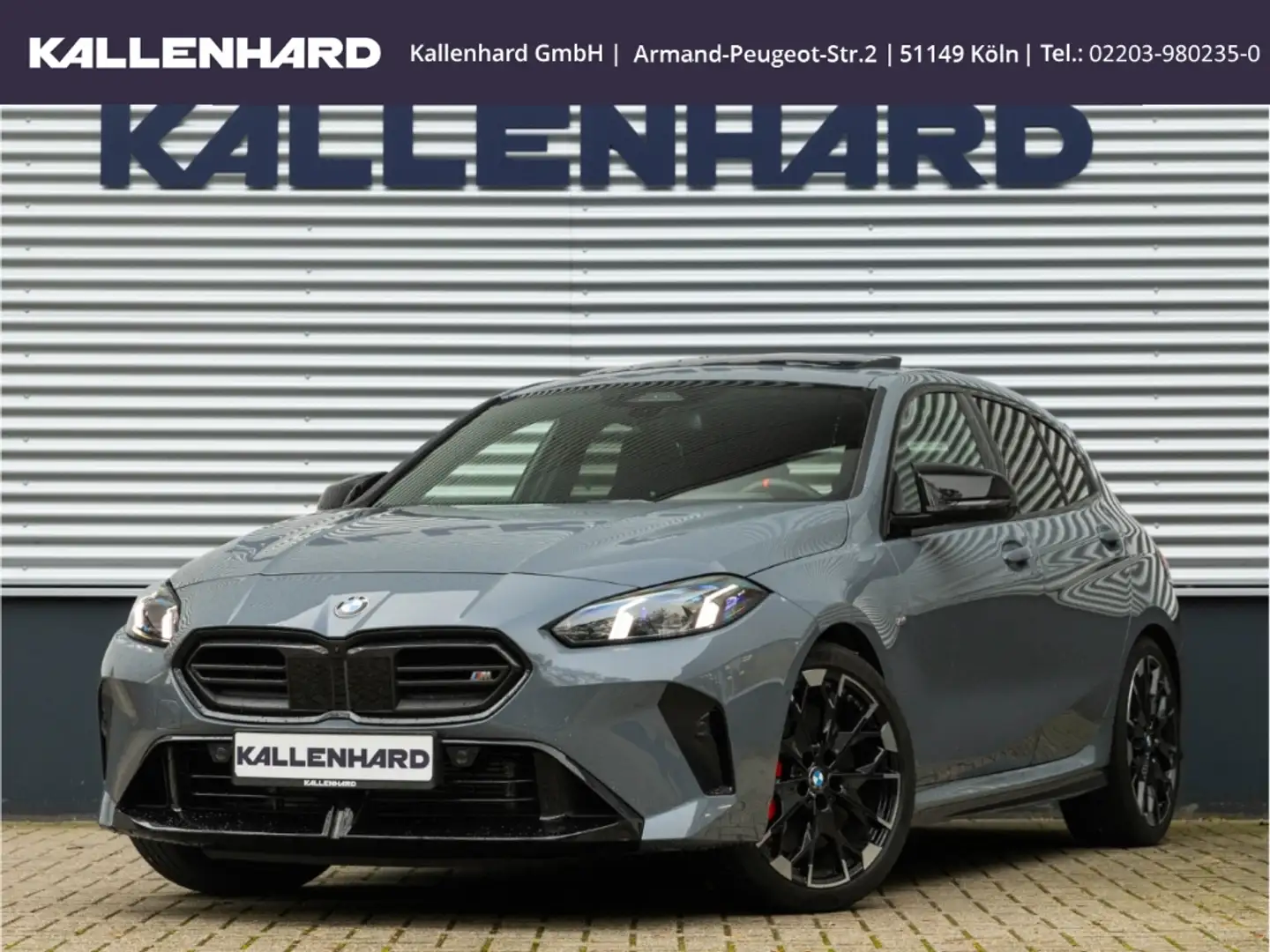 BMW 135 xDrive-M-Sport Pro-Pano-Harman-Kardon-DrivingAssPl Grau - 2