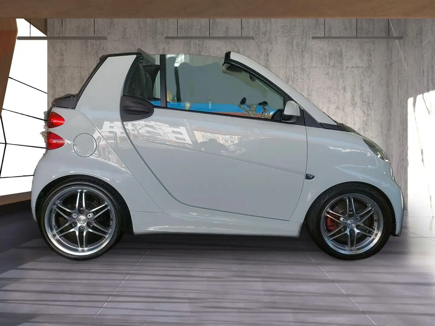 smart forTwo cabrio BRABUS MicroHy.Drive|KLIMA|SHZ|NAV Blanc - 2