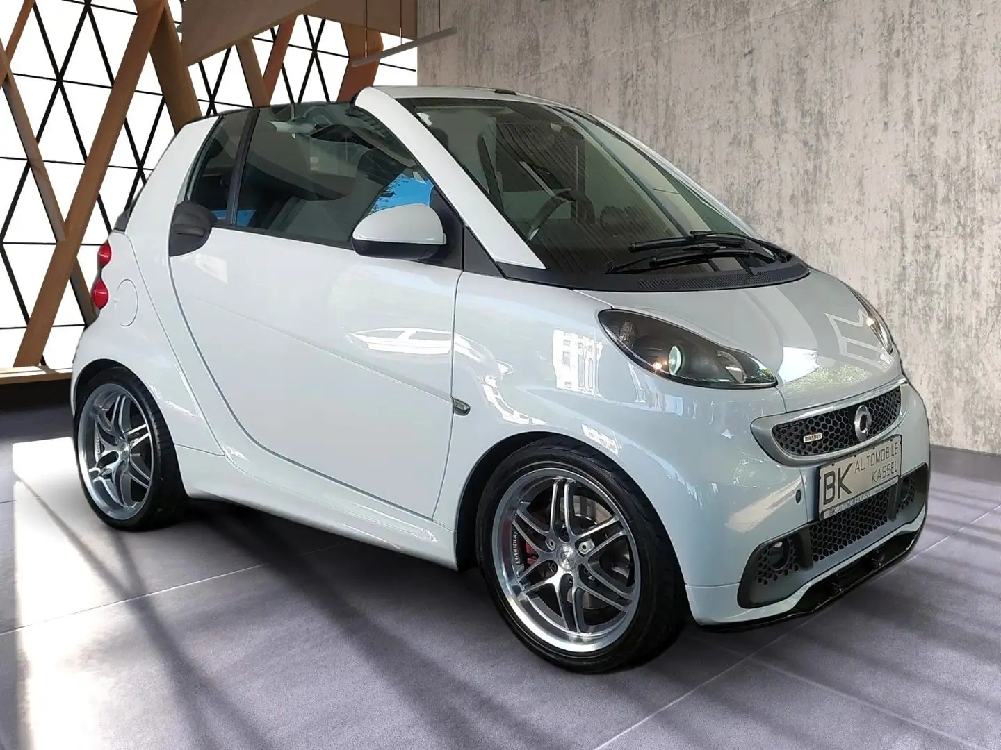 smart forTwo cabrio BRABUS MicroHy.Drive|KLIMA|SHZ|NAV Blanc - 1