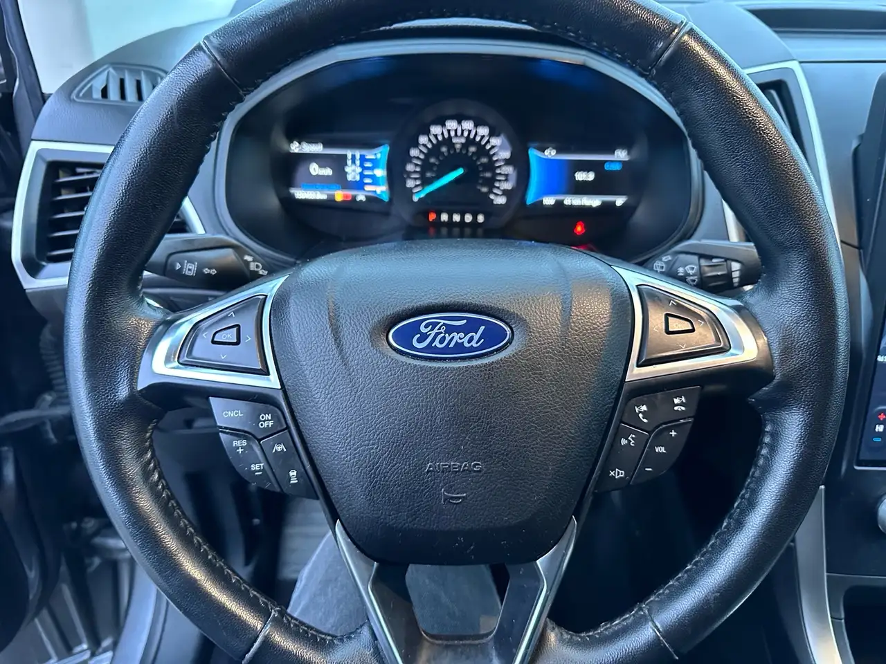 Ford Edge снимка Ford Edge