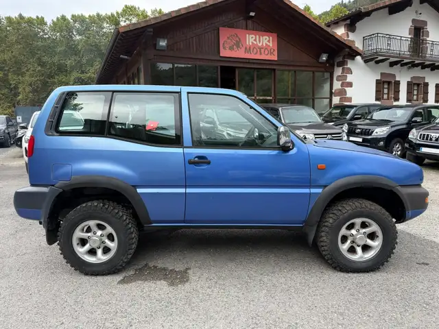 Nissan Terrano SE 2.7 TDI