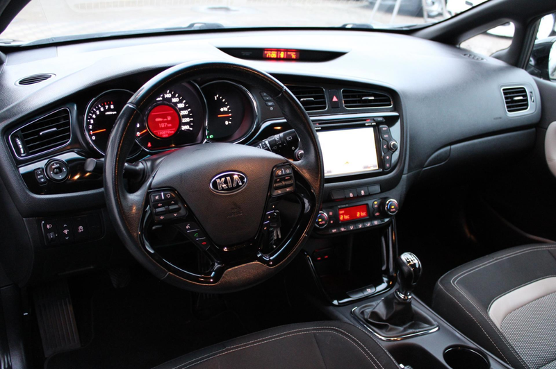 Kia ProCeed / pro_cee'd 1.6 GDi Navi Camera Stuurverwarming LUXE NAP !! — photo 12