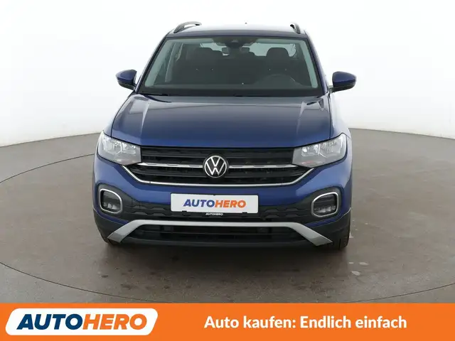 Volkswagen T-Cross view 9