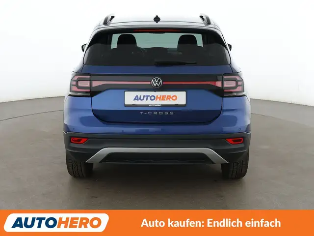 Volkswagen T-Cross view 5