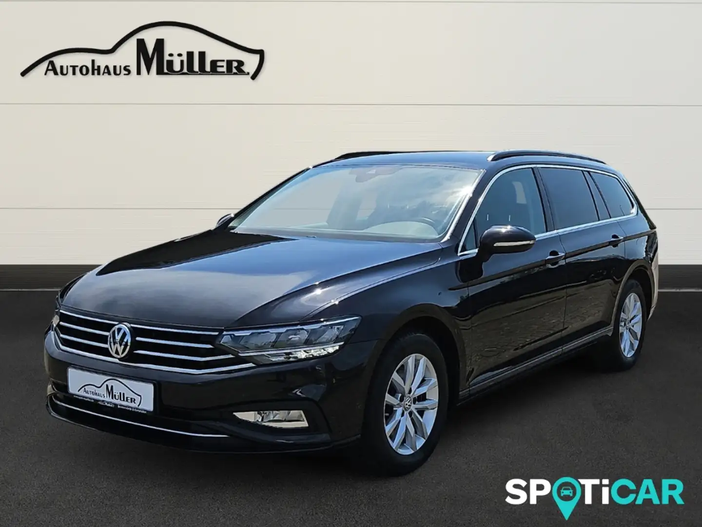Volkswagen Passat Variant Business 2.0 TDI BMT AHK Navi LED ACC Negro - 1