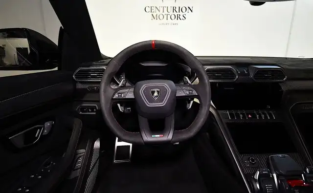 Lamborghini Urus view 12
