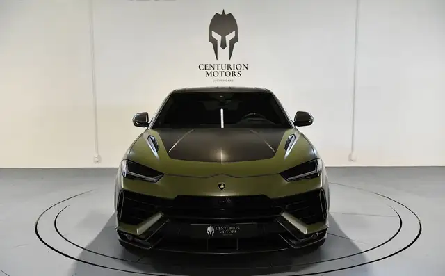 Lamborghini Urus view 2