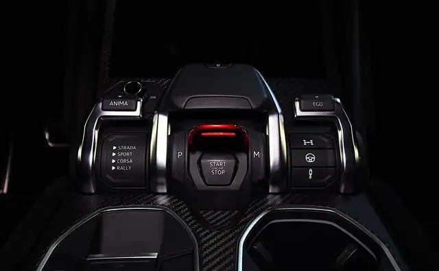 Lamborghini Urus view 11