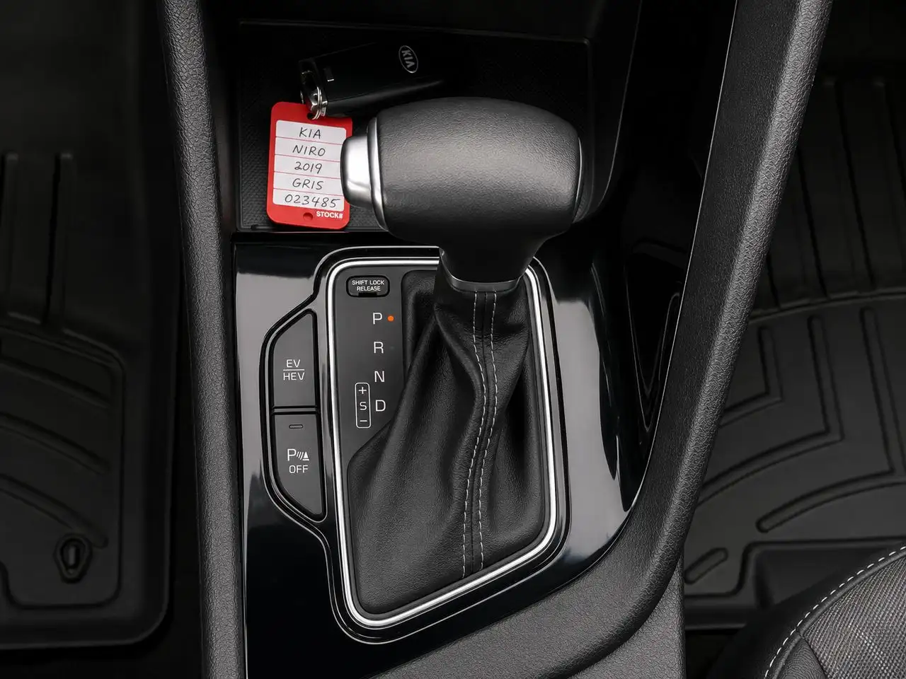 Kia Niro photo Kia Niro