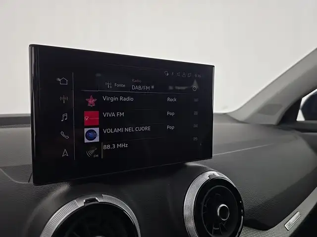 Audi Q2 view 15