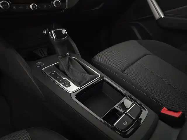 Audi Q2 view 12
