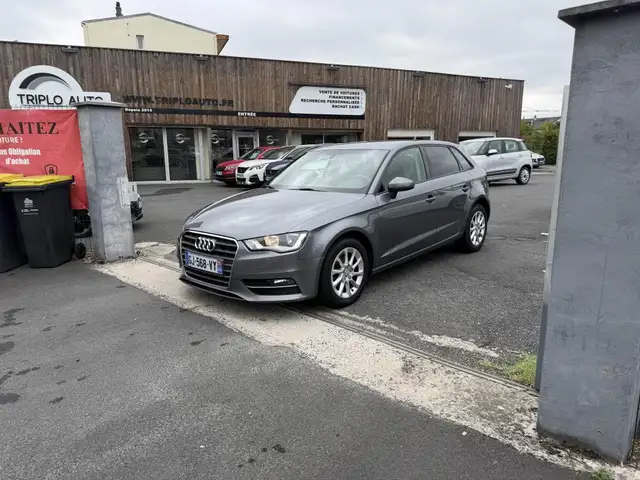Audi A3 1.6 TDI - 110 Advanced gps + clim + radar AR
