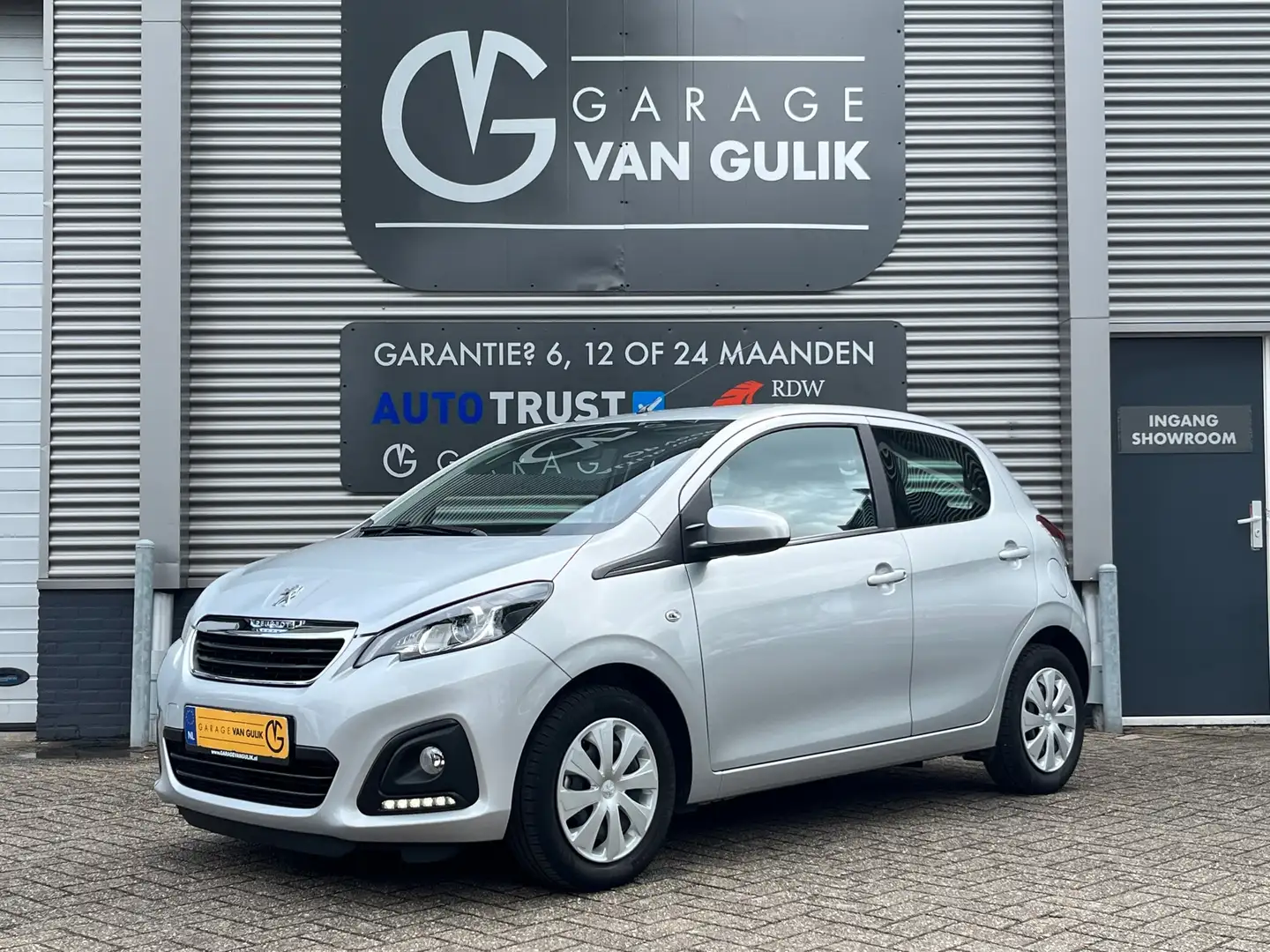 Peugeot 108 1.0 e-VTi Active 69PK Automaat,Airco,Isofix,Blueto Grijs - 1