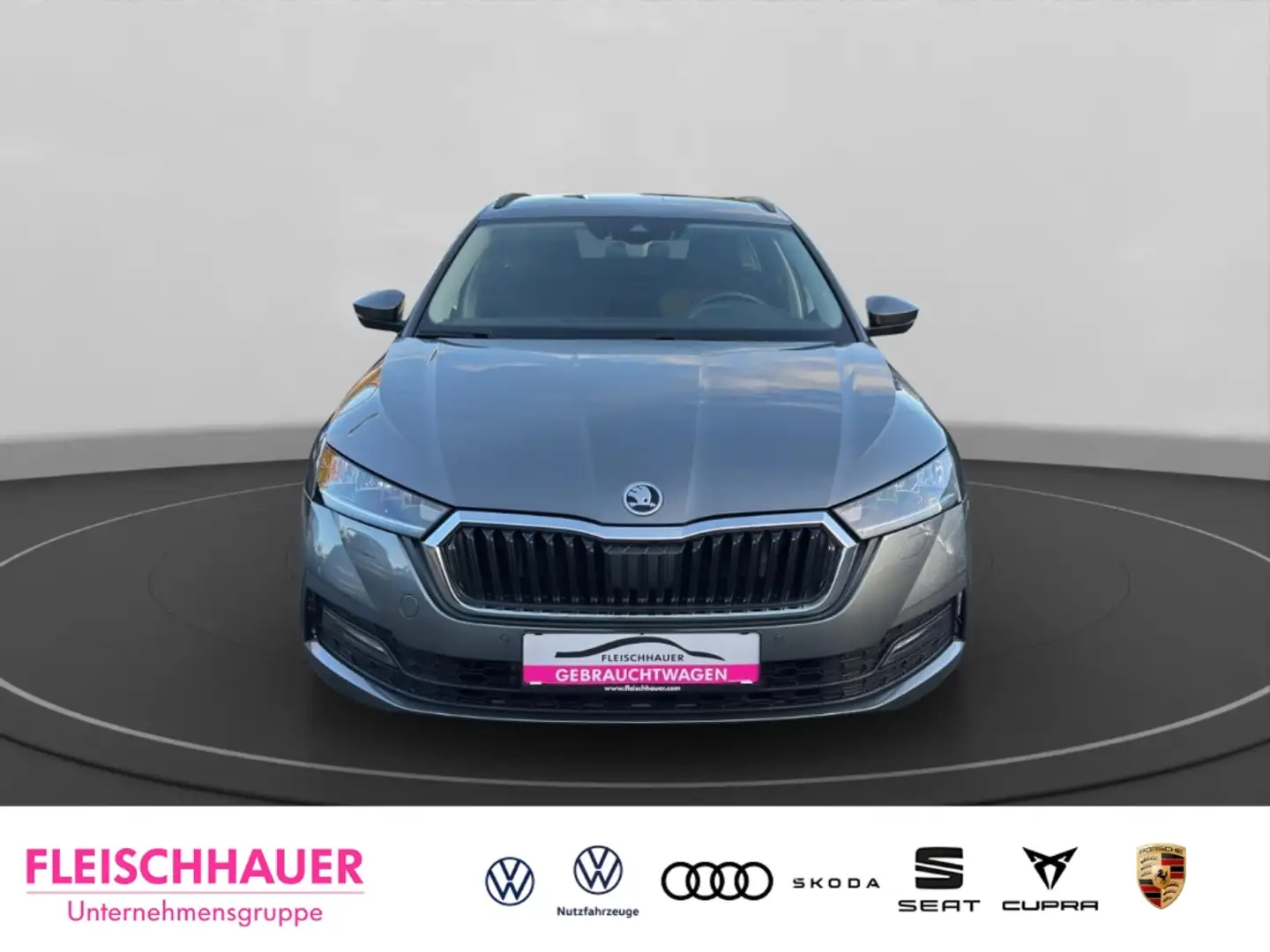 Skoda Octavia Combi Clever  Navi+LED+CarPlay+RK+Tempom.+DSG Grau - 2