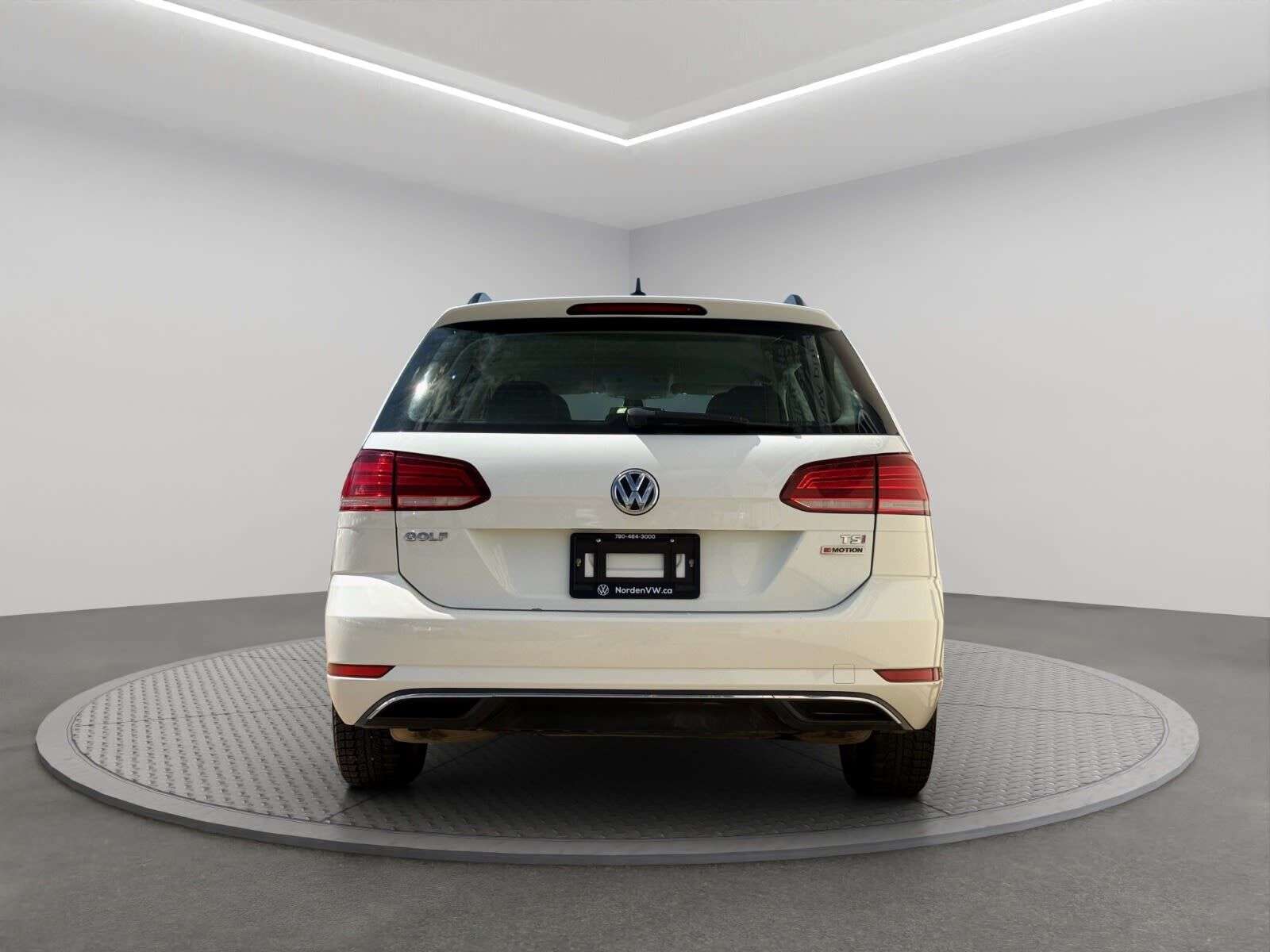 2018 Volkswagen Golf TRENDLINE | 4MOTION — снимка 1