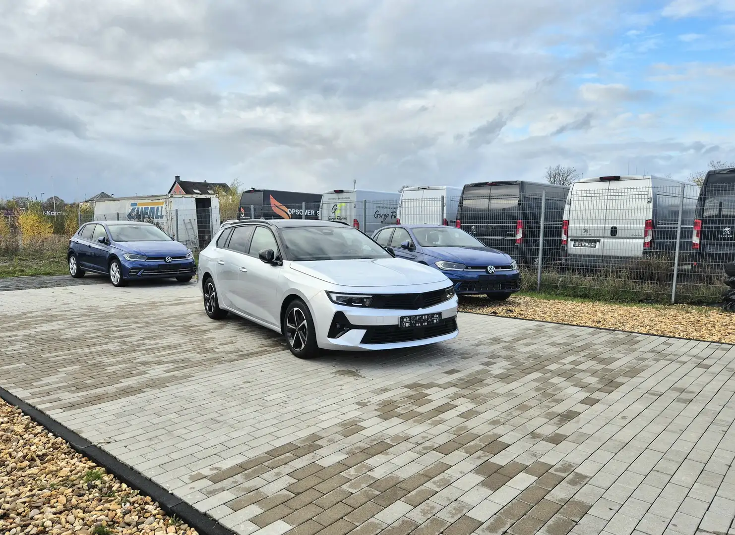 Opel Astra Astra ST GS AT8/LED/NAVI/PANO/HEAD-UP/SHZ/360° Silber - 2