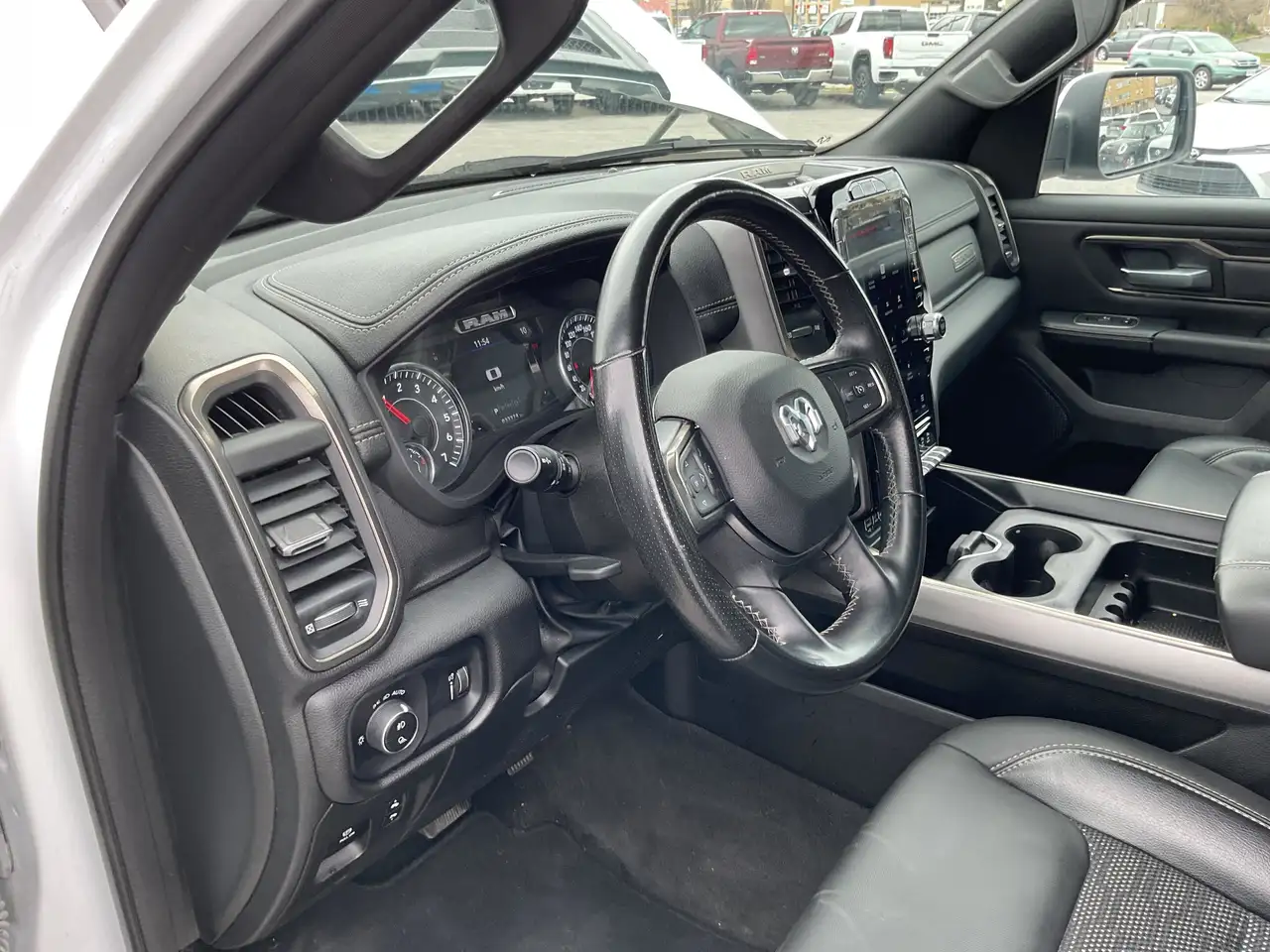 RAM 1500 снимка RAM 1500