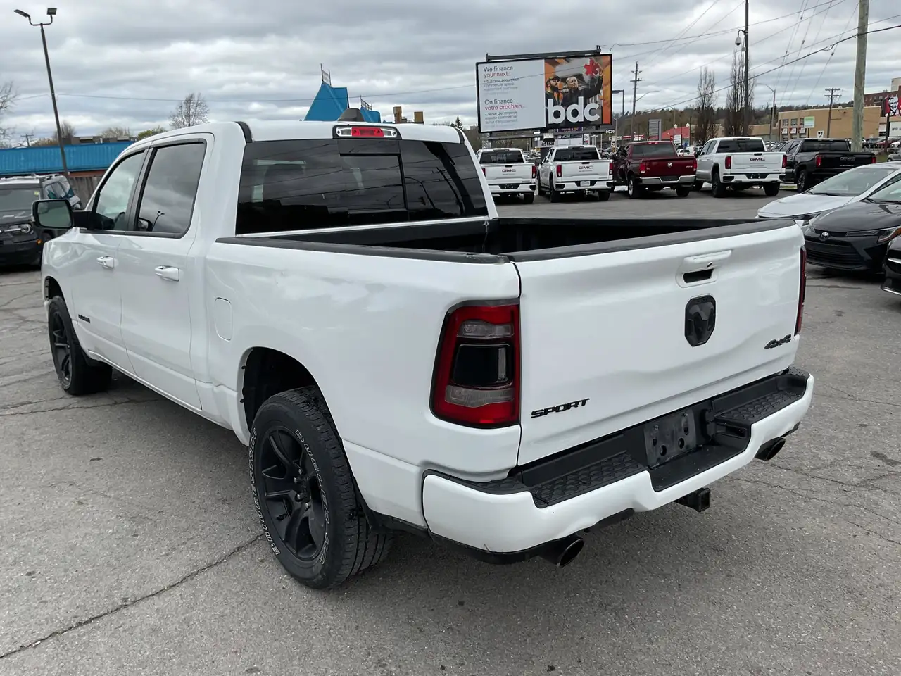 RAM 1500 снимка RAM 1500