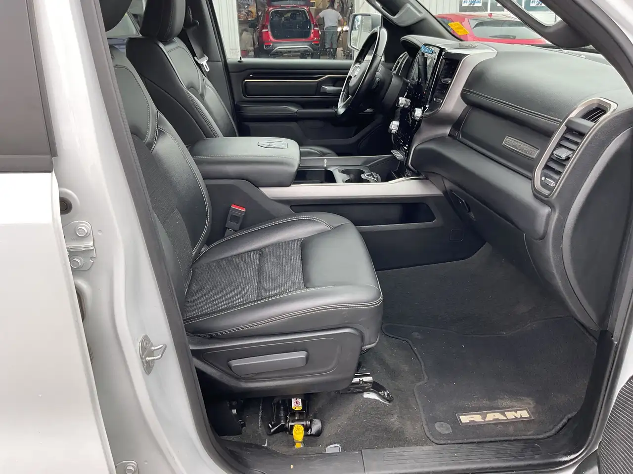 RAM 1500 снимка RAM 1500