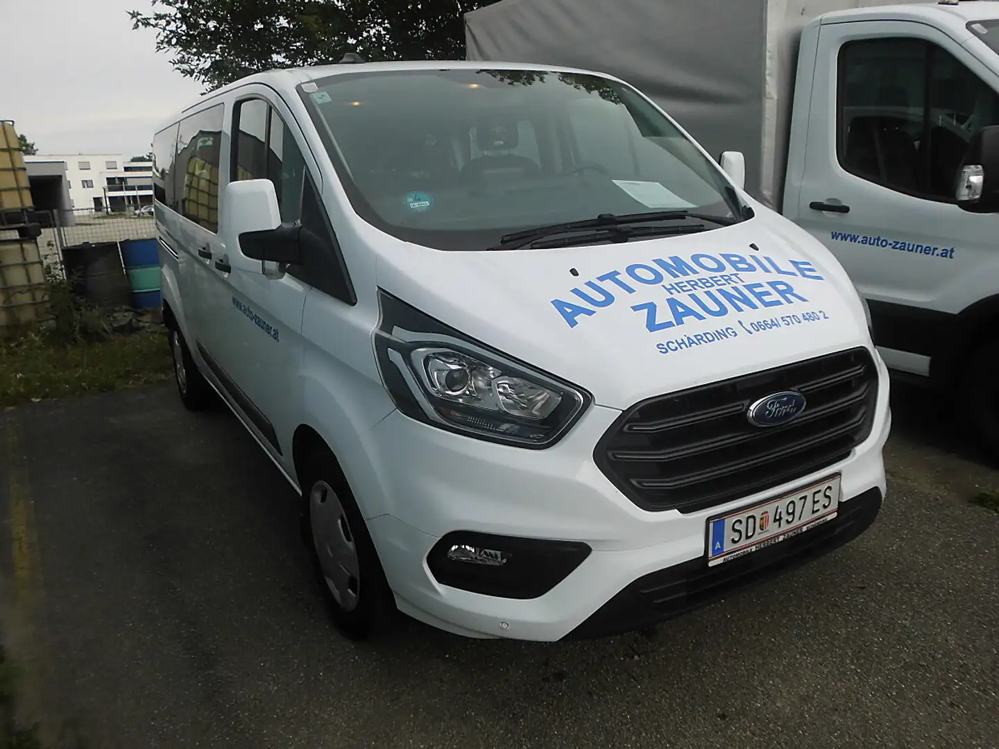 Ford Transit Custom Variobus 2,0 TDCI L2H1 320 Trend Weiß - 1