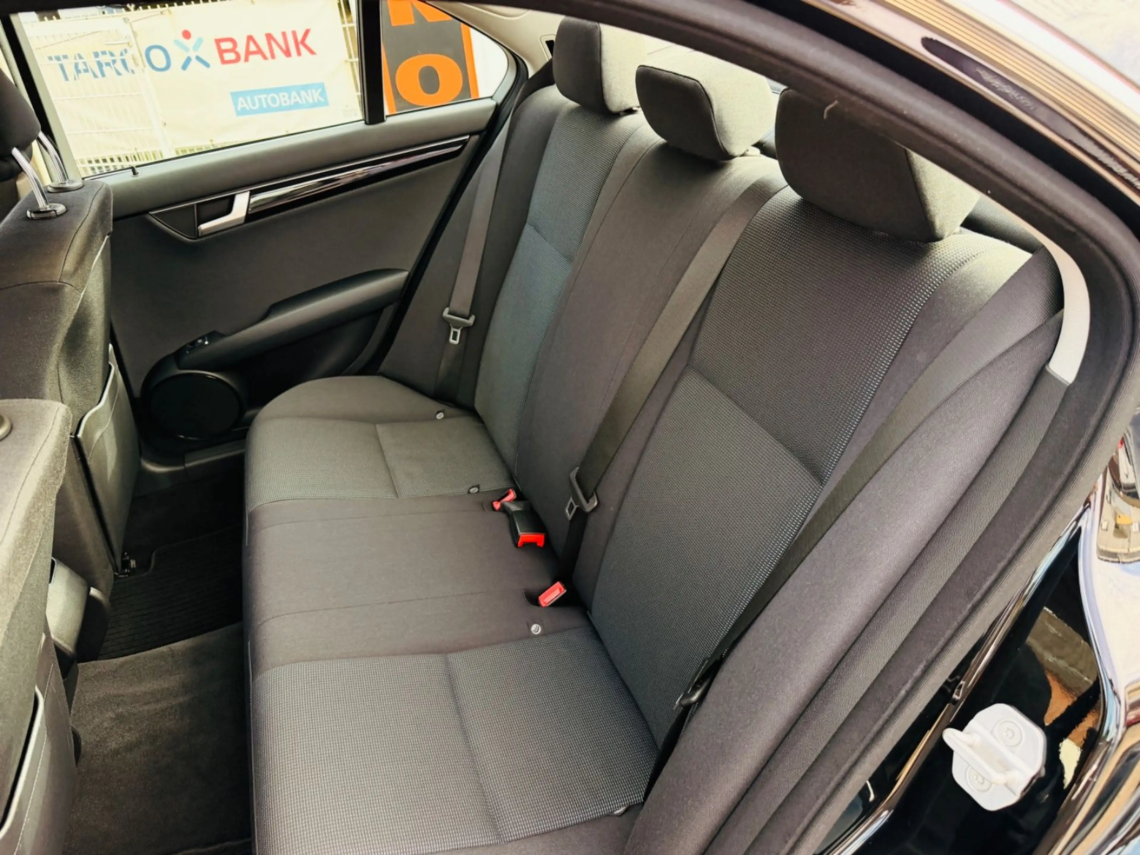 Mercedes-Benz C 180 C Limousine C 180 CGI BlueEfficiency — photo 16