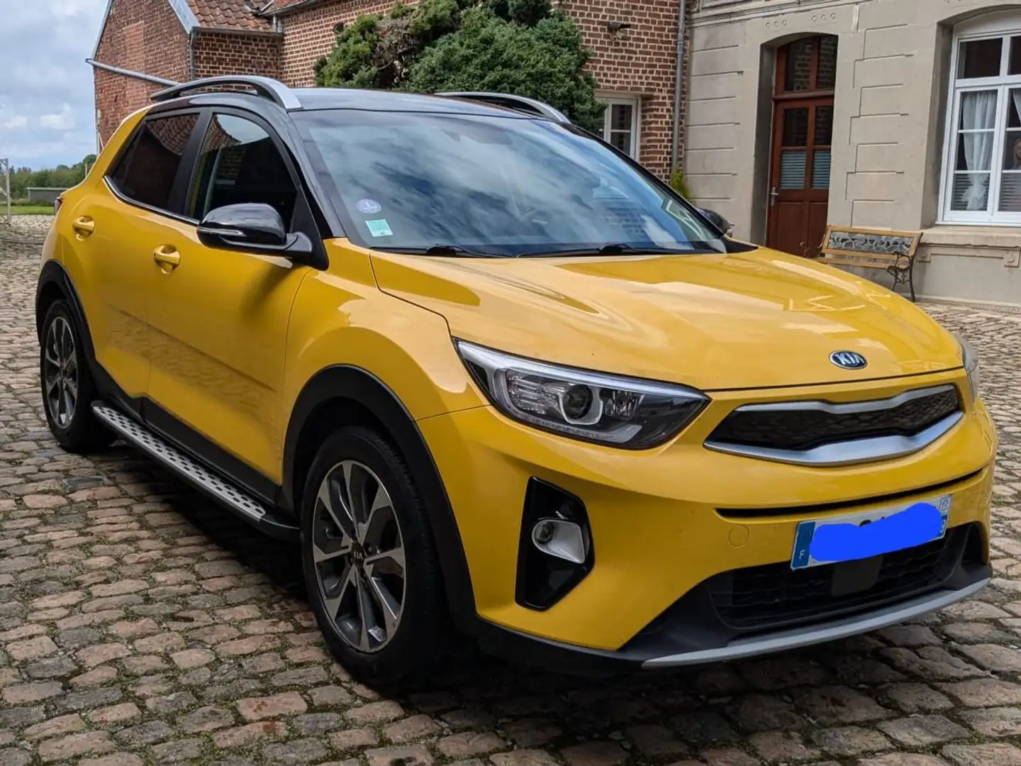 Kia Stonic Stonic 1.0 T-GDI 120 ch ISG Design Business Jaune - 1