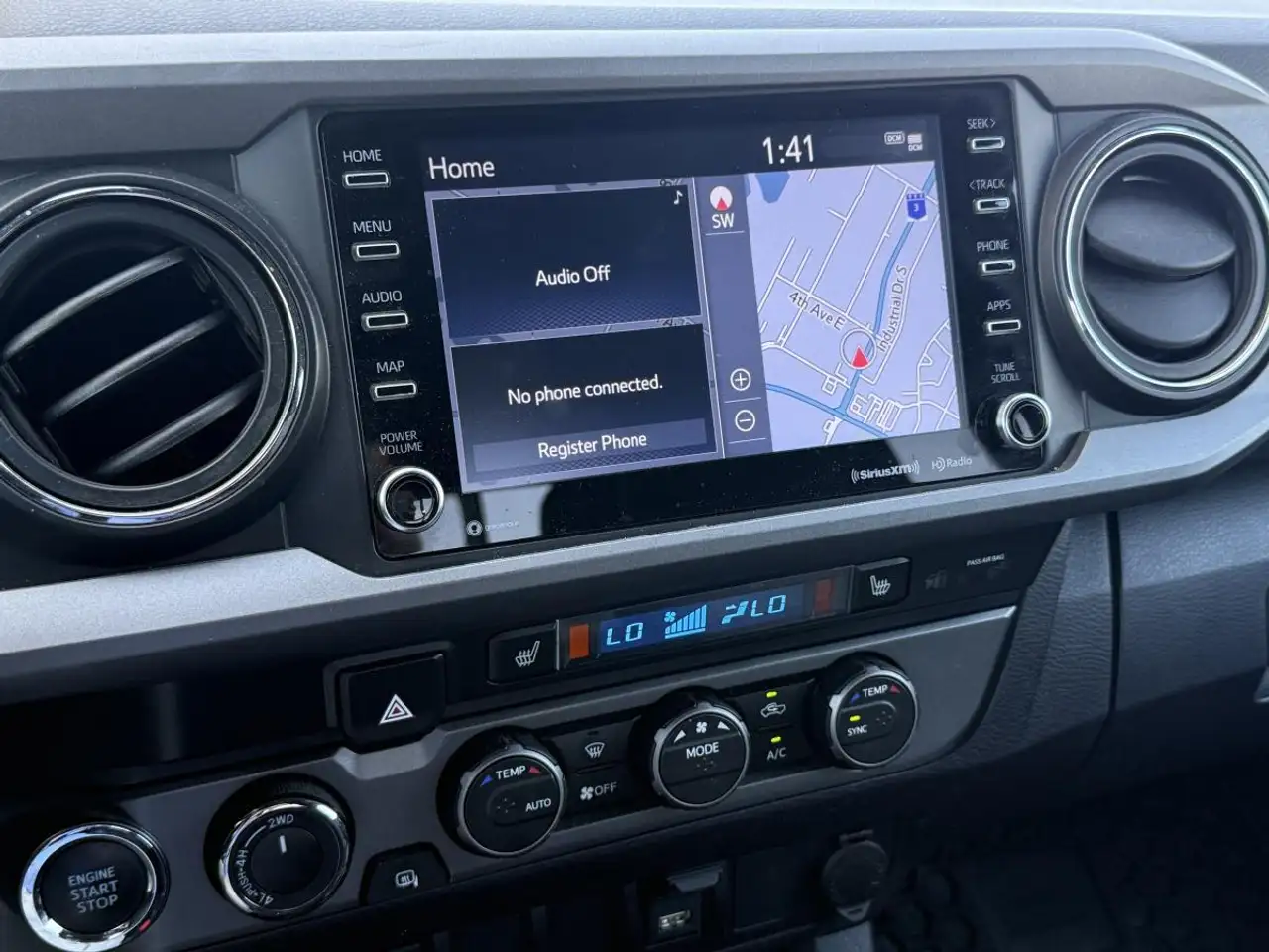 Toyota Tacoma снимка Toyota Tacoma